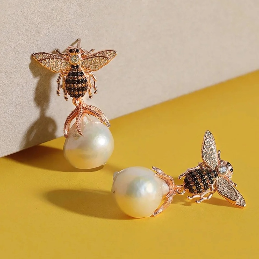 Baroque Pearl Honey Bee Drop Earrings Gold - LATELITA Earrings NEW in box!